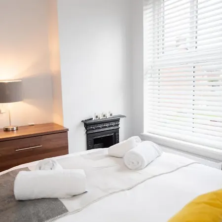 Hassle-Free & Handsome Brand-New 3-Bed Home Manchester Exterior photo
