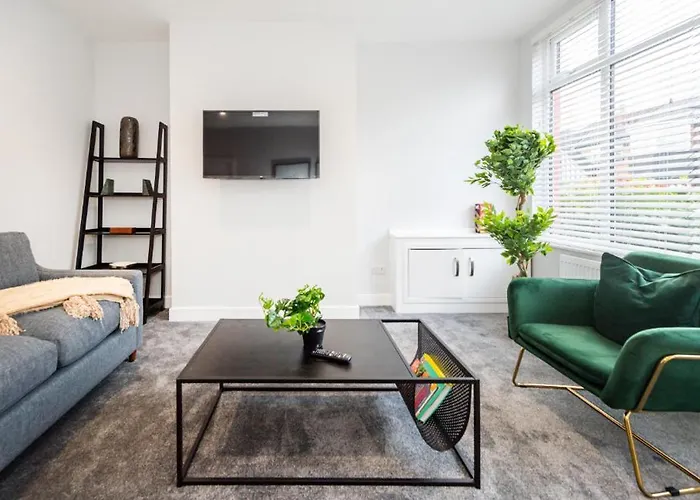 Hassle-Free & Handsome Brand-New 3-Bed Home